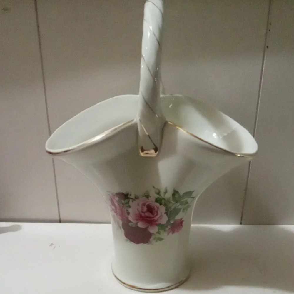 Floral Porcelain victorian rose Basket with Gold Trim